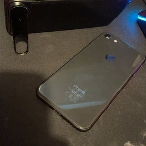 iPhone 8 64gb